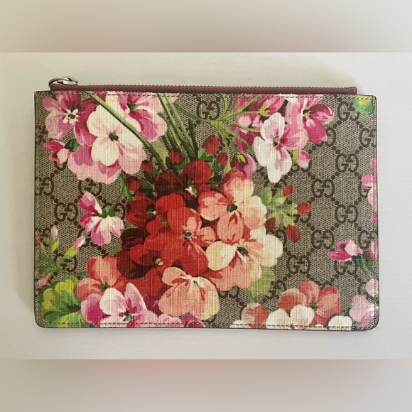 Gucci Handbags - Gucci GG Blooms Pouch/Pochette
